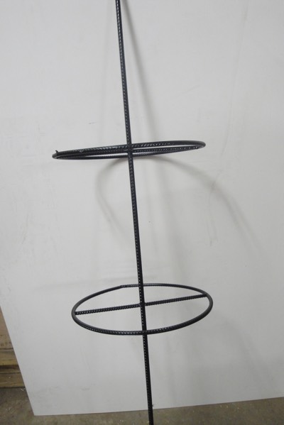 raised bed plant supports for tomatoes and vining plants